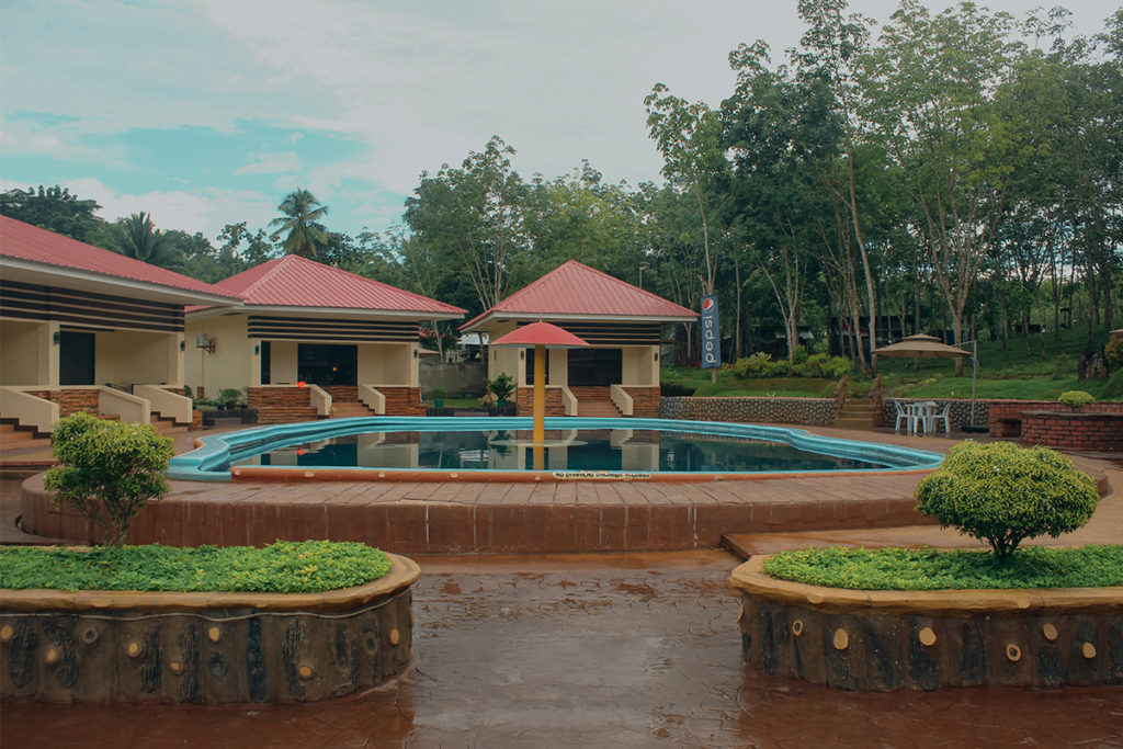 swimming pool sundance
