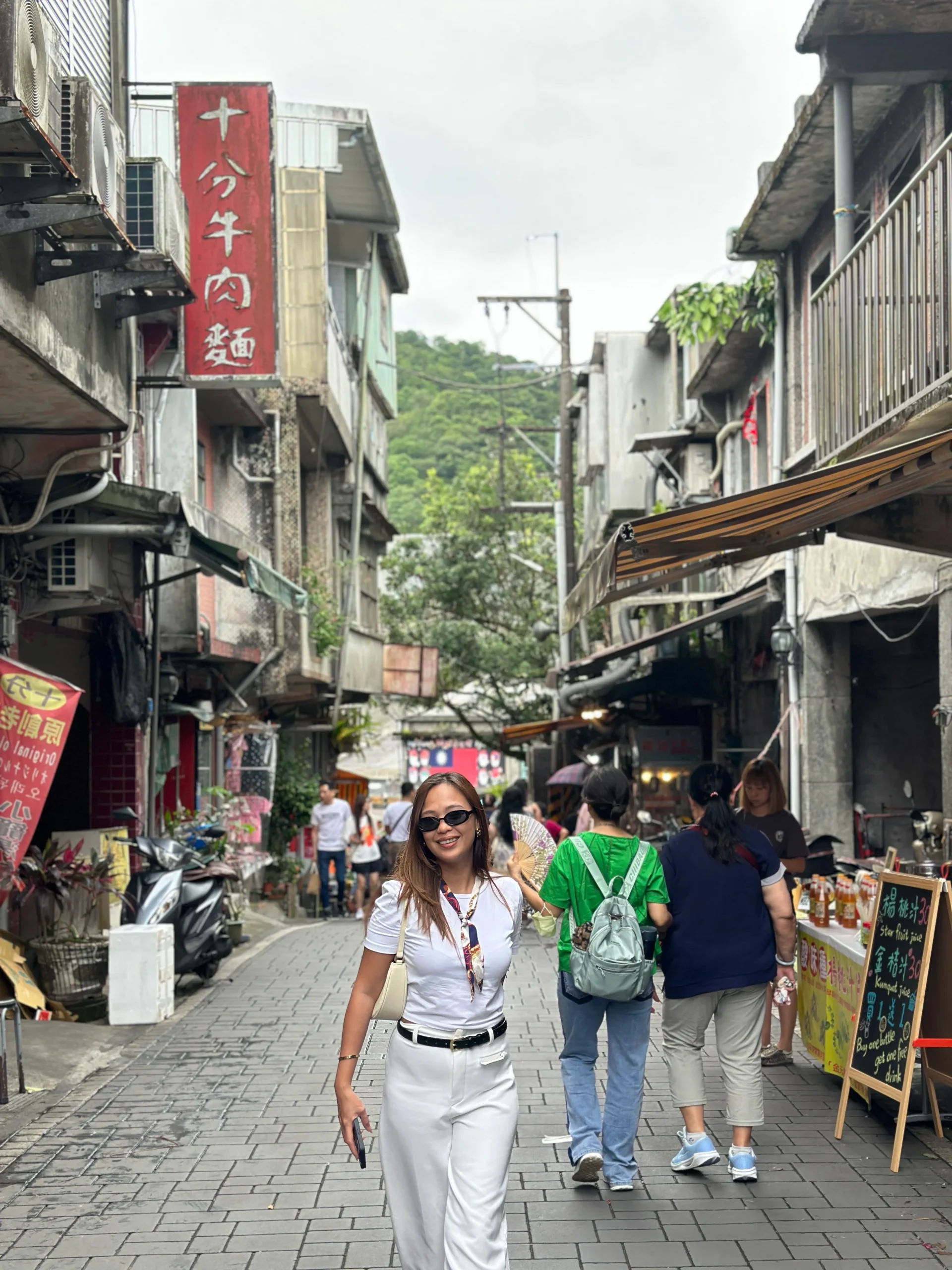 12 Best Places to Visit and Things to Do in Taiwan: Taipei, Northern and Central Taiwan 9 Taiwan Shifen Village01 scaled
