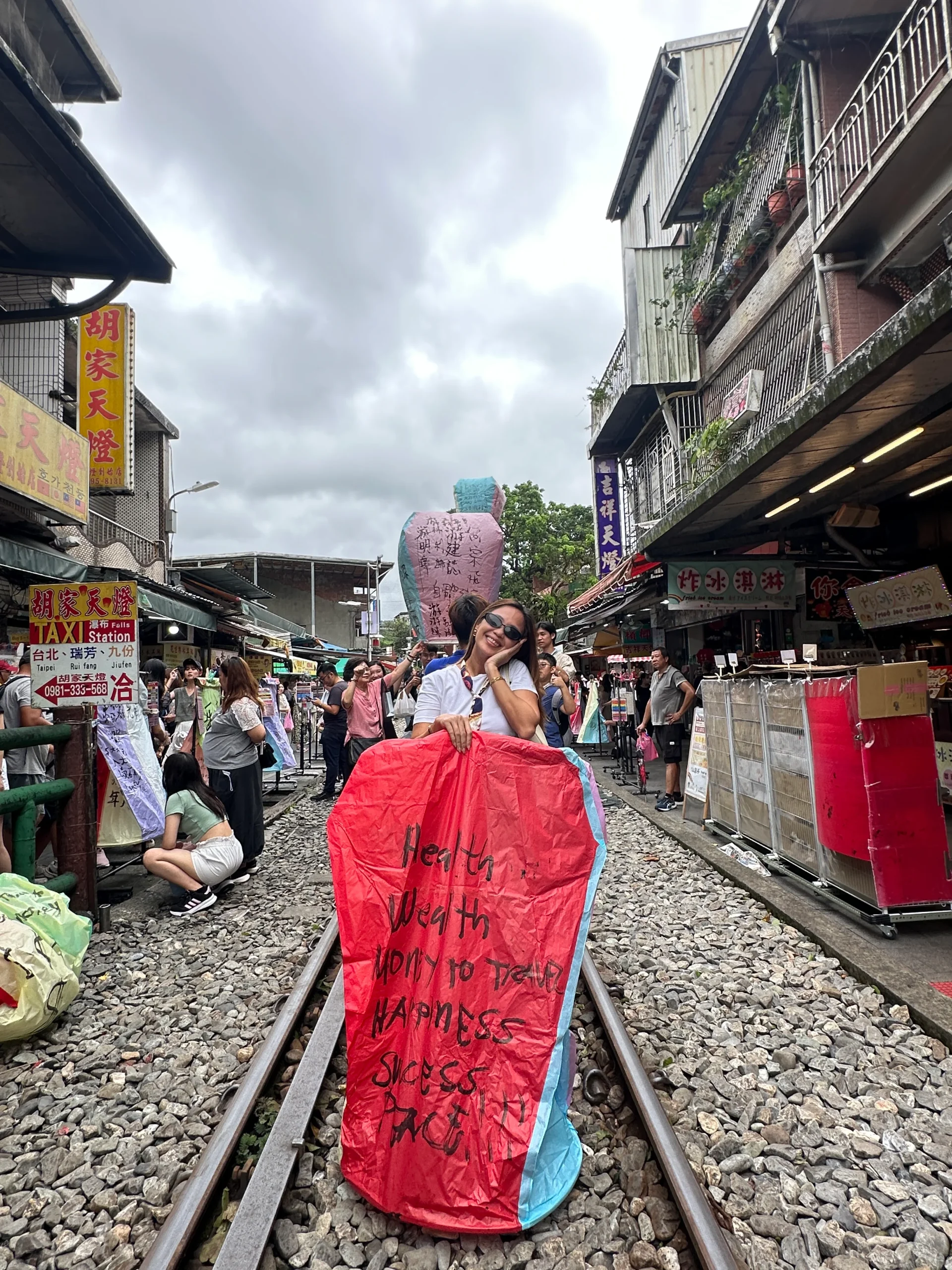12 Best Places to Visit and Things to Do in Taiwan: Taipei, Northern and Central Taiwan 8 Taiwan Shifen Village02 scaled